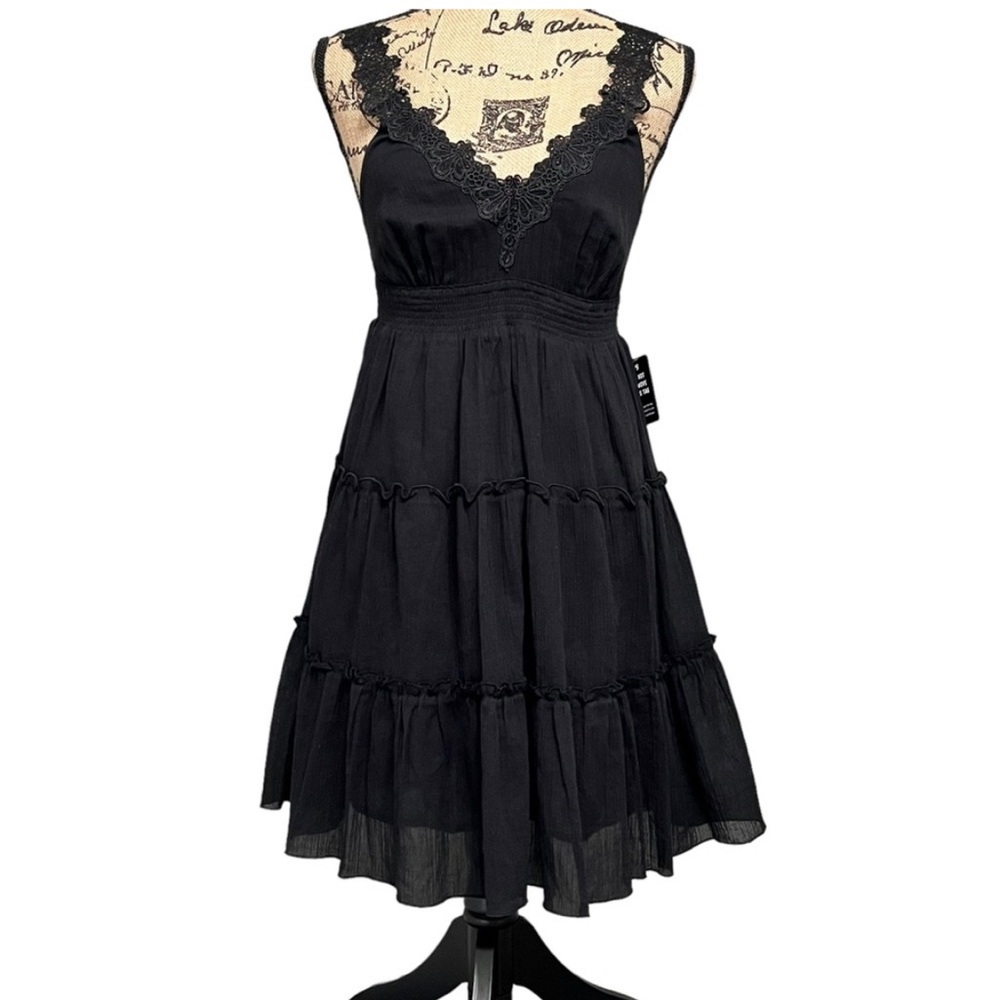 NWOT Gothic Lace Tiered dress